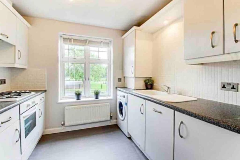 Marton-in-Cleveland The Wickets - 2 Bedroom Apartment Overlooking Cricket Club מראה חיצוני תמונה